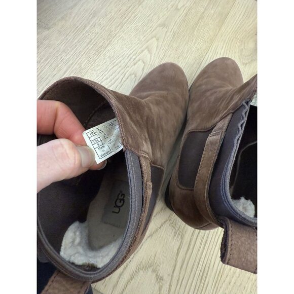 UGG Womens Wedge Bootie 9 Brown Suede Leather Sheepskin Comfy Winter Boots Shoes - Picture 4 of 5